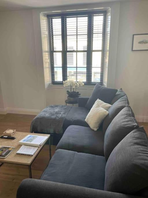 Abergavenny Center 2-Bed Flat 아파트 외부 사진