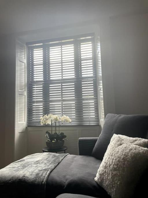 Abergavenny Center 2-Bed Flat 아파트 외부 사진